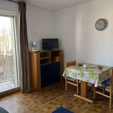 Centre Avec Piscine, Balcon Et Proximite Plage, 2 Personnes - Fr-1-702-3 Apartment Agde